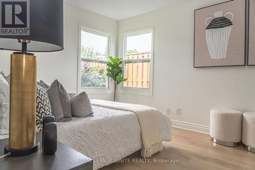 381 Victory Avenue, Welland, ON - Indoor Photo Showing Bedroom