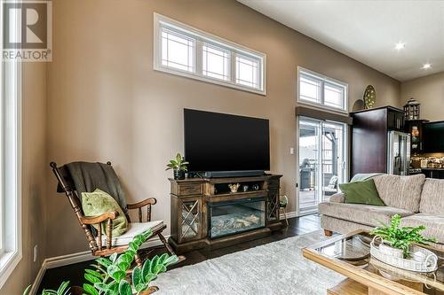 71 Shelbourne Street, Sudbury, ON - Indoor Photo Showing Living Room