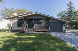 521 Almey AVE  Winnipeg, MB R3W 1P7