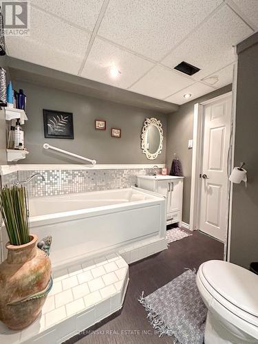 112 Picadilly Circle, Iroquois Falls, ON - Indoor Photo Showing Bathroom