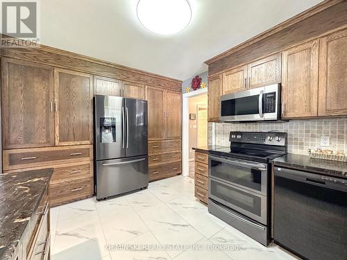 112 Picadilly Circle, Iroquois Falls, ON - Indoor Photo Showing Kitchen