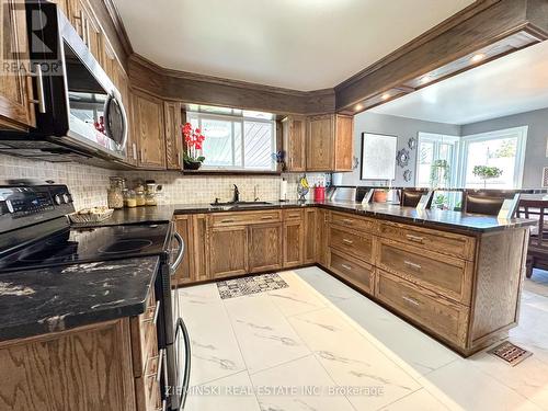 112 Picadilly Circle, Iroquois Falls, ON - Indoor Photo Showing Kitchen