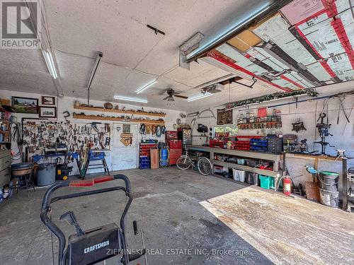 112 Picadilly Circle, Iroquois Falls, ON - Indoor Photo Showing Garage