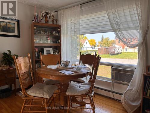 45 Bowman Avenue S, Kapuskasing, ON - Indoor Photo Showing Dining Room