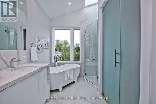 142 Ranee Avenue, Toronto, ON - Indoor Photo Showing Bathroom