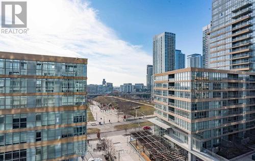 936 - 15 Iceboat Terrace, Toronto, ON - Outdoor With Facade