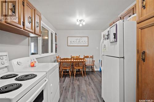 438 T Avenue N, Saskatoon, SK - Indoor Photo Showing Kitchen