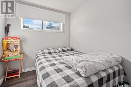 438 T Avenue N, Saskatoon, SK - Indoor Photo Showing Bedroom