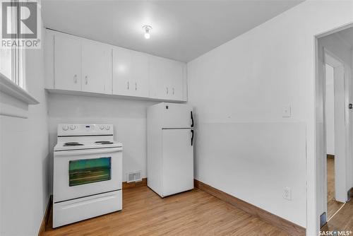 929 K Avenue S, Saskatoon, SK - Indoor Photo Showing Kitchen