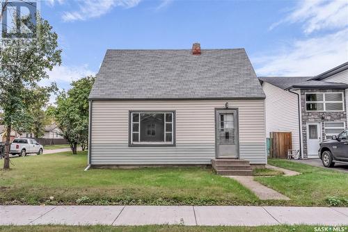 929 K Avenue S, Saskatoon, SK - Outdoor