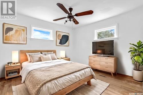 929 K Avenue S, Saskatoon, SK - Indoor Photo Showing Bedroom