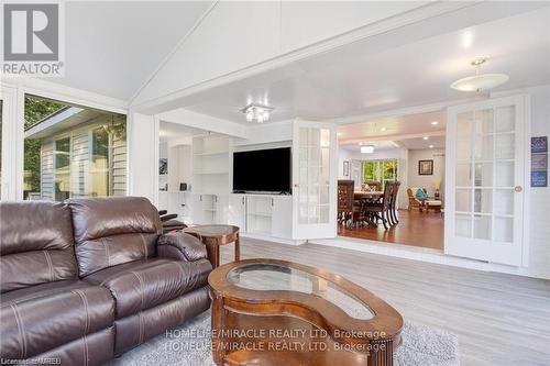 515490 2Nd Line, Amaranth, ON - Indoor Photo Showing Living Room