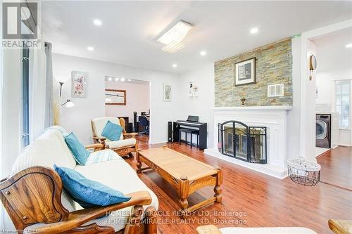 515490 2Nd Line, Amaranth, ON - Indoor Photo Showing Living Room With Fireplace