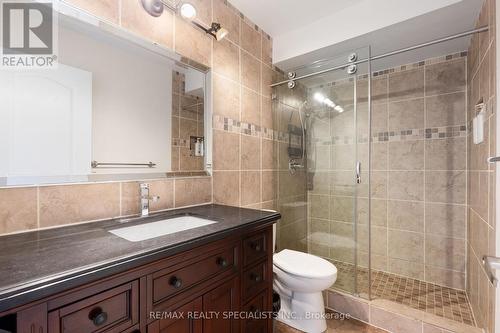 35 - 24 Kenyon Crescent, Grimsby, ON - Indoor Photo Showing Bathroom