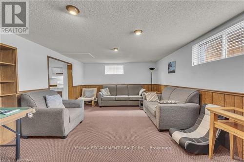 122 Rainbow Drive, Hamilton, ON - Indoor Photo Showing Basement