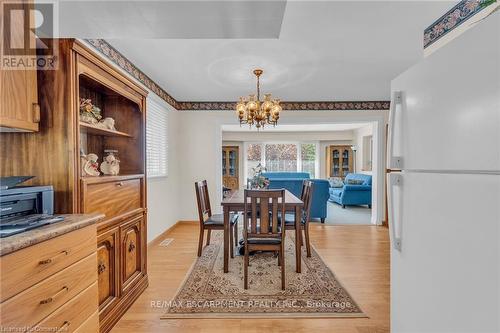 122 Rainbow Drive, Hamilton, ON - Indoor Photo Showing Dining Room