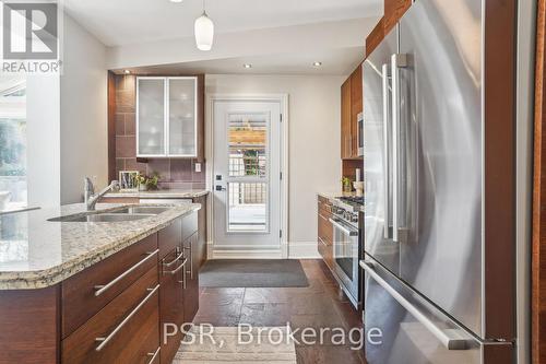 211 Herkimer Street, Hamilton, ON - Indoor Photo Showing Kitchen With Double Sink With Upgraded Kitchen