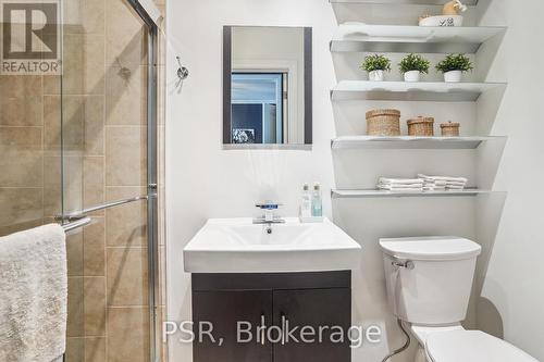 211 Herkimer Street, Hamilton, ON - Indoor Photo Showing Bathroom