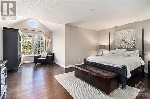 24 Greenpointe Drive, Ottawa, ON - Indoor Photo Showing Bedroom