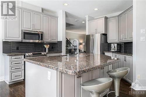 24 Greenpointe Drive, Ottawa, ON - Indoor Photo Showing Kitchen With Upgraded Kitchen