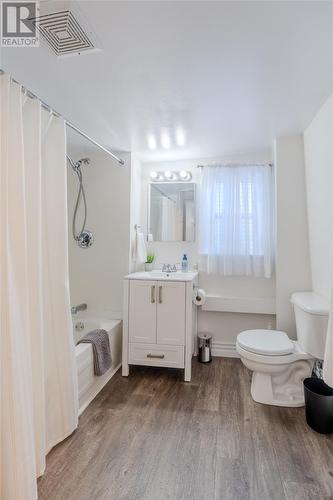 81 Merrymeeting Road, St. John'S, NL - Indoor Photo Showing Bathroom