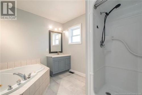 63 King St, Sackville, NB - Indoor Photo Showing Bathroom