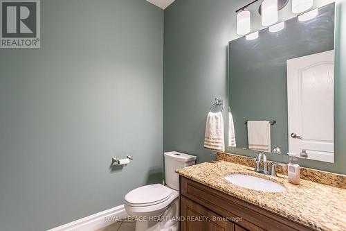 3399 Crane Avenue, London, ON - Indoor Photo Showing Bathroom