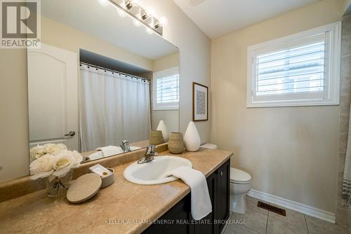 323 Cachet Boulevard, Whitby (Brooklin), ON - Indoor Photo Showing Bathroom