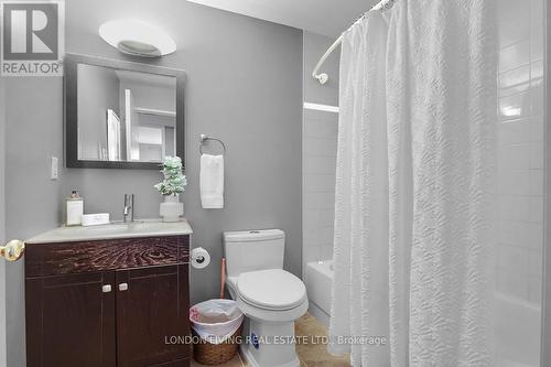 1205 - 30 Chapman Court, London, ON - Indoor Photo Showing Bathroom