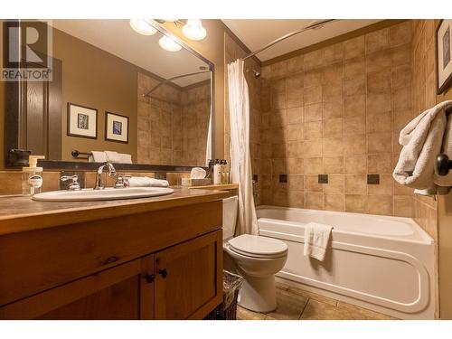 4559 Timberline  Crescent Unit# 611D, Fernie, BC - Indoor Photo Showing Bathroom