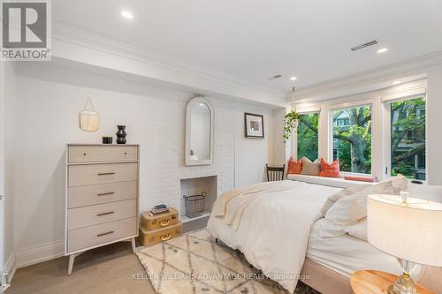 37 Farnham Avenue, Toronto, ON - Indoor Photo Showing Bedroom