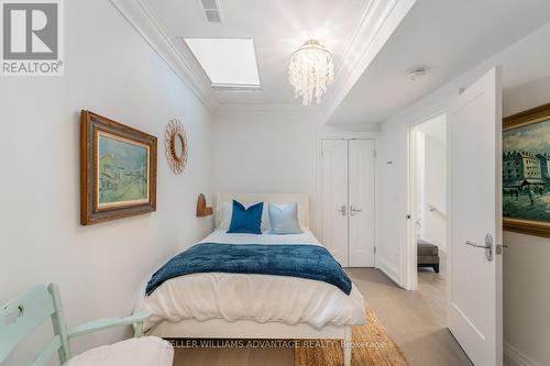 37 Farnham Avenue, Toronto, ON - Indoor Photo Showing Bedroom