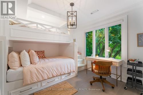 37 Farnham Avenue, Toronto, ON - Indoor Photo Showing Bedroom