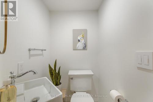 37 Farnham Avenue, Toronto, ON - Indoor Photo Showing Bathroom