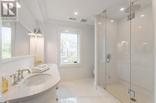 37 Farnham Avenue, Toronto, ON - Indoor Photo Showing Bathroom