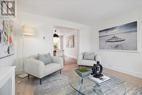 17 Lesmount Avenue, Toronto, ON - Indoor Photo Showing Living Room