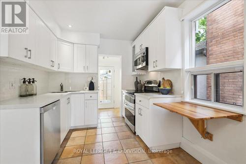 17 Lesmount Avenue, Toronto, ON - Indoor Photo Showing Kitchen