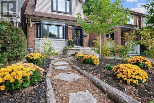 17 Lesmount Avenue, Toronto, ON - Outdoor