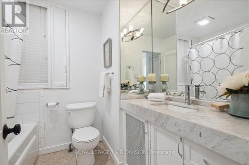 17 Lesmount Avenue, Toronto, ON - Indoor Photo Showing Bathroom