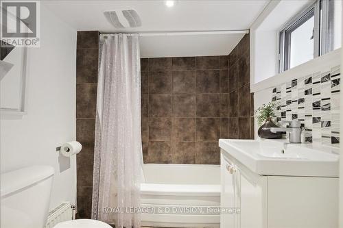 17 Lesmount Avenue, Toronto, ON - Indoor Photo Showing Bathroom