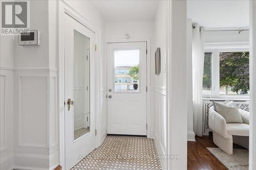 17 Lesmount Avenue, Toronto, ON - Indoor Photo Showing Other Room