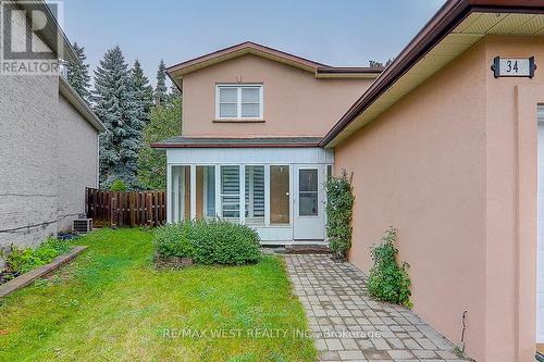 34 Park Lane Circle, Richmond Hill, ON 