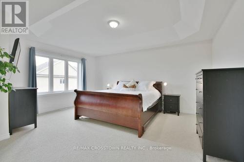 16 Daly Court, Springwater, ON - Indoor Photo Showing Bedroom