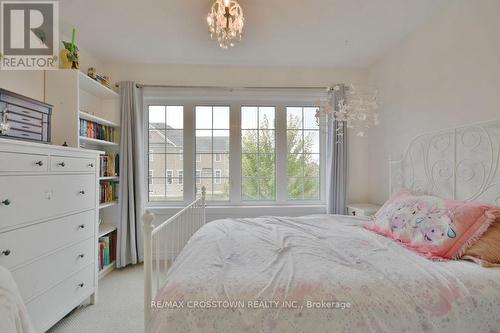 16 Daly Court, Springwater, ON - Indoor Photo Showing Bedroom