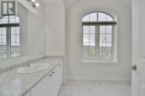 16 Daly Court, Springwater, ON - Indoor Photo Showing Bathroom