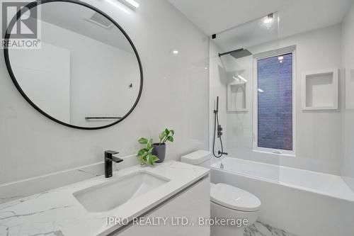 51 Burnfield Avenue, Toronto, ON - Indoor Photo Showing Bathroom