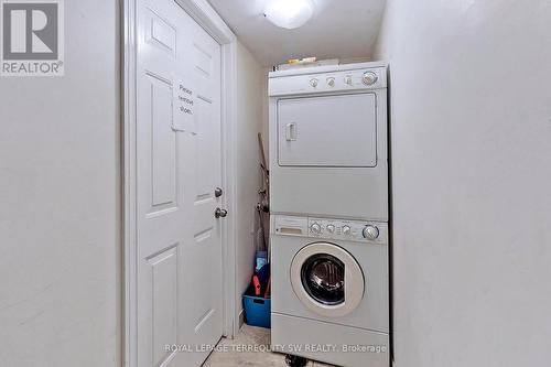 Main Fl - 979 Mount Pleasant Road, Toronto, ON - Indoor Photo Showing Laundry Room