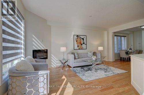 20 Donald Stewart Road, Brampton, ON - Indoor Photo Showing Living Room