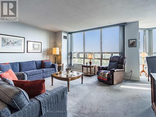 1002 - 320 Mill Street S, Brampton, ON - Indoor Photo Showing Living Room