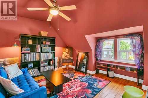 452 Westmoreland Avenue N, Toronto, ON - Indoor Photo Showing Living Room